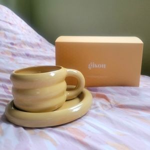 Gisou Holiday Mug & Saucer Set